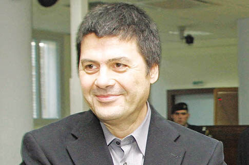 «Εκπαιδεύει» τους Πυρήνες