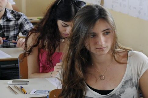 Χωρίς εκπλήξεις και προβλήματα η πρώτη ημέρα των πανελλαδικών εξετάσεων