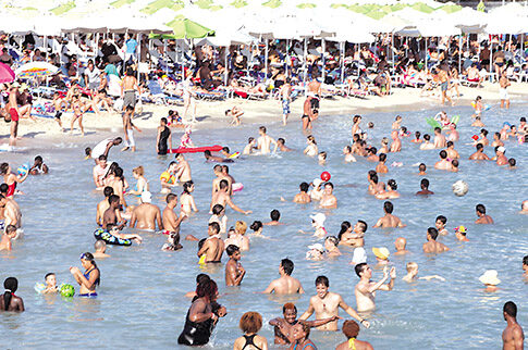 Μετά τις ισχυρές καταιγίδες και το χαλάζι έρχεται μίνι καύσωνας