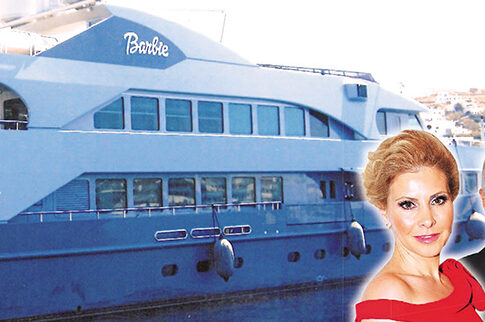 Η θαλαμηγός «Barbie» που αναστάτωσε τη Μύκονο