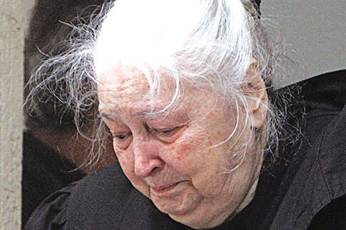 Αργοσβήνει στο νοσοκομείο η Αννα Συνοδινού