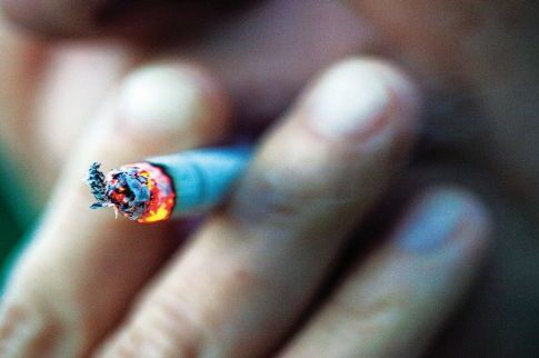 Αποζημίωση 23,6 δισ. δολάρια στη χήρα καπνιστή στις ΗΠΑ