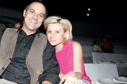 «Ψήνονται» για καφέ στην TV