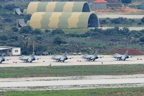 Αποκλεισμός της νατοϊκής βάσης στη Σούδα λόγω των χημικών της Συρίας