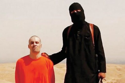 Φρίκη με τον αποκεφαλισμό του Αμερικανού ρεπόρτερ!