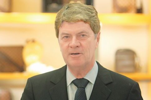 «Εφυγε» ο Ιβ Καρσέλ, η ψυχή του Louis Vuitton