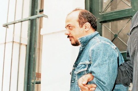 Ελπίζει σε δίκαιη ποινή ο ληστής με το κοστούμι