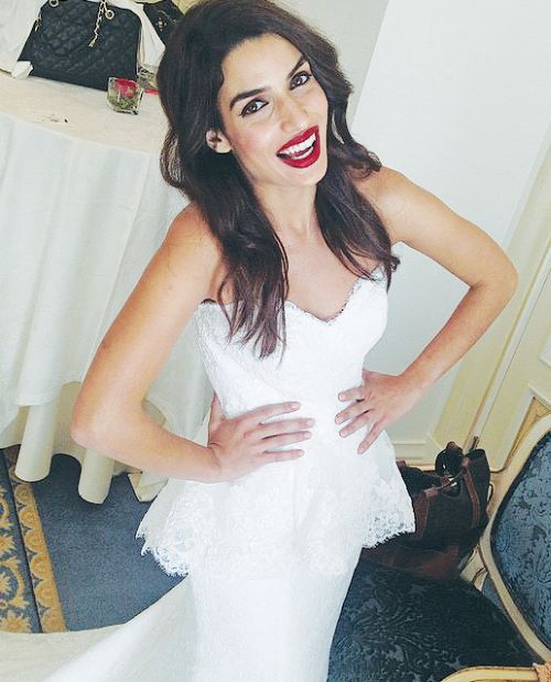 Η φωτογραφία που πόσταρε στο Instagram η Τόνια Σωτηροπούλου, με την ίδια ντυμένη νύφη