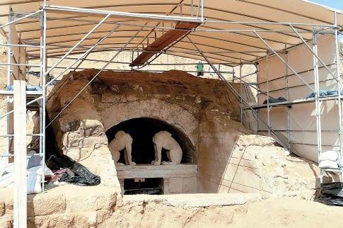 Περιστέρη: Σπουδαίος στρατηγός είναι ο «ένοικος» του τάφου της Αμφίπολης