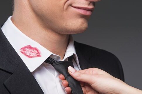 Πήγε να ανατινάξει την ερωμένη του γαμπρού του!
