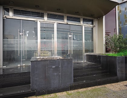 Η είσοδος του κέντρου