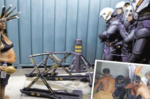 Βραζιλία: Τόξα και βέλη κατά των αστυνομικών