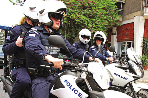 Αστυνομικοί έδωσαν Ελπίδα σε τετράχρονο