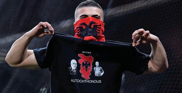 Μπίζνες ντροπής με T-shirts για τη «Μ. Αλβανία»