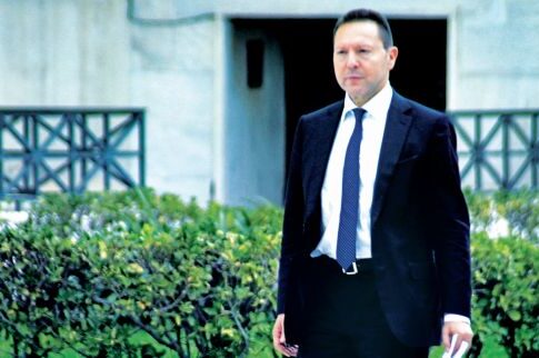 Στο... κίνημα «δεν πληρώνω» ο Στουρνάρας!