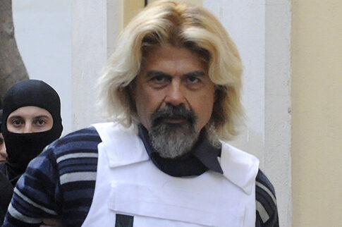 Αγριο ξύλο από τον κασκαντέρ του Τσακ Νόρις!