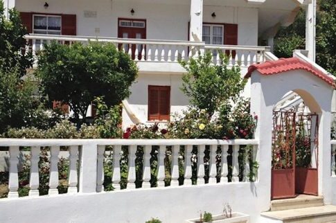 Ζητεί νέα έρευνα για τον διπλό φόνο