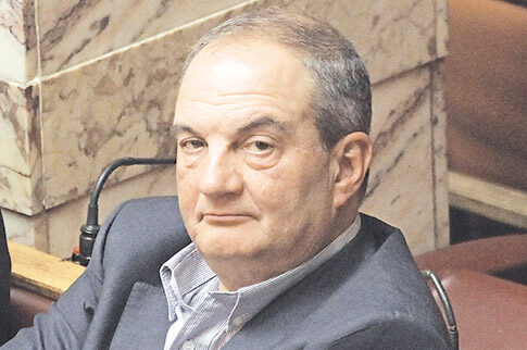 Ενταλμα σύλληψης για το σχέδιο κατά Καραμανλή!
