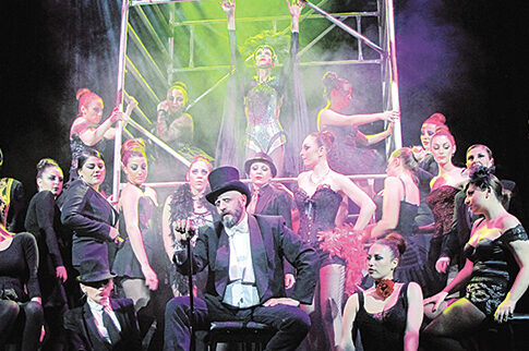 Στο «Moulin Rouge» του Γ. Μαρκετάκη!