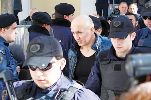 Η απολογία Βλαστού και η... εξαδέλφη του