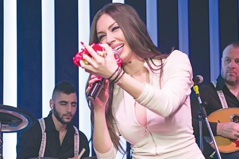 Η Βασιλική Μπέλλου κατακτά τις μεγάλες πίστες
