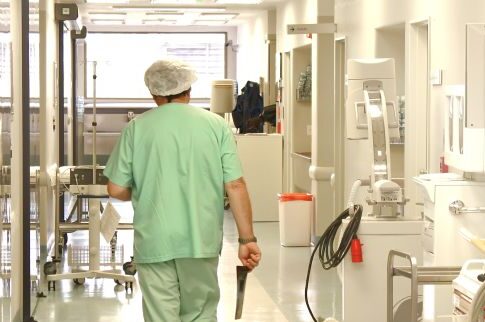 Ανήλικος κατέληξε στο νοσοκομείο λόγω μεγάλης κατανάλωσης αλκοόλ