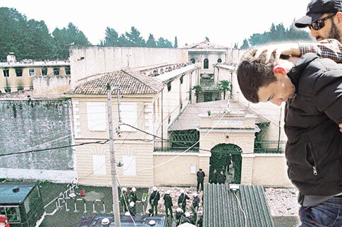 «Χαλαρός» στο κλουβί του ο Χάνιμπαλ!