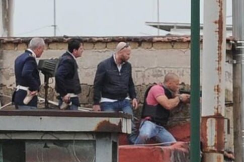 Πυροβόλησε και σκότωσε τέσσερις γείτονές του για την… μπουγάδα!