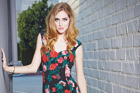 Η fashion blogger που κερδίζει πιο πολλά από τον πρόεδρο των ΗΠΑ