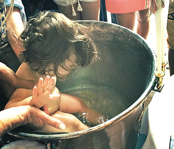 Ο ενός έτους Ιωσήφ - Διονύσιος στην κολυμπήθρα