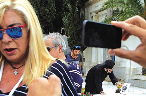Θα κλάψουν μανούλες «με το νέο βιβλίο μου»