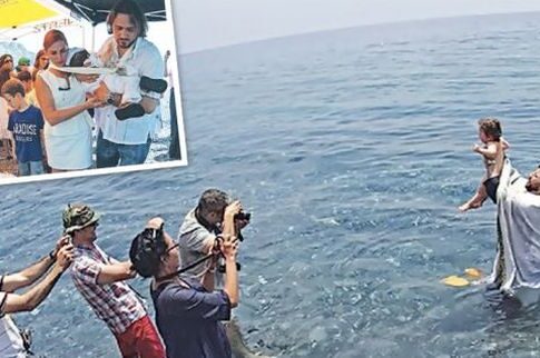 Βάφτιση στα νερά του Λιβυκού πελάγους