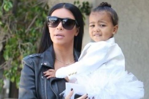 Αυτό που κάνει η Kim Kardashian στην κόρη της North ξεπερνά κάθε φαντασία!