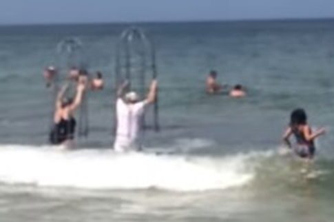 Ζευγάρι ανακαλύπτει νέα μέθοδο προστασίας από τους καρχαρίες