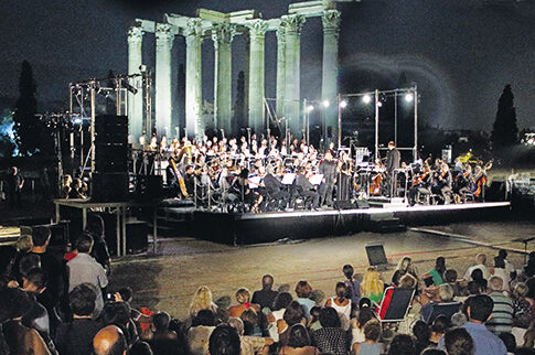 Αριες από τη Λυρική στους Στύλους του Ολυμπίου Διός