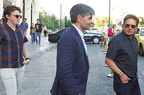 Ο Μάικλ Τζέι Φοξ στο Σύνταγμα