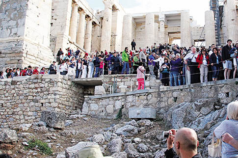 Ο τουρισμός νίκησε τα capital controls