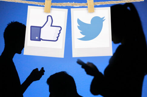 Το facebook «φουσκώνει» το twitter «ξεφουσκώνει»