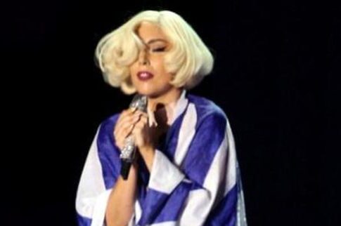 Η Lady Gaga κάνει γυμναστική και σκέφτεται.... σουβλάκια! (φωτό)