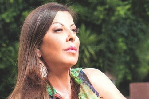 Η Lady τολμά! Ποστάρει φωτογραφία με μαγιό και χωρίς ρετούς