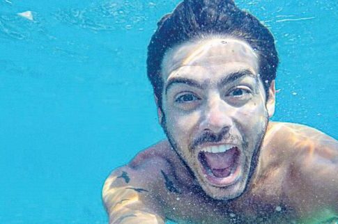 Οι υποβρύχιες selfies του Κώστα Μαρτάκη