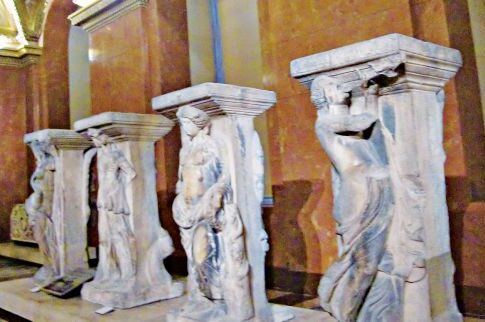 Οι «Μαγεμένες» (έρχονται με το... αζημίωτο) στη ΔΕΘ