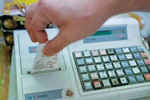 Συνυπεύθυνοι οι καταναλωτές για τη μη έκδοση απόδειξης