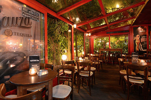 Ενα πολύ rock bar