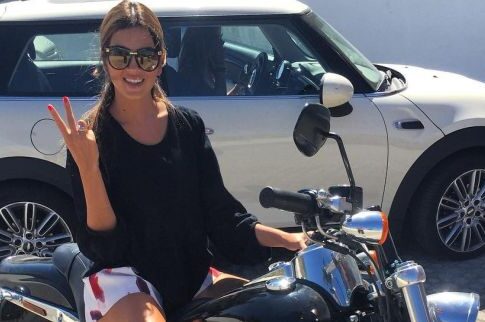 Πόζα easy rider από τη Σταματίνα Τσιμτσιλή