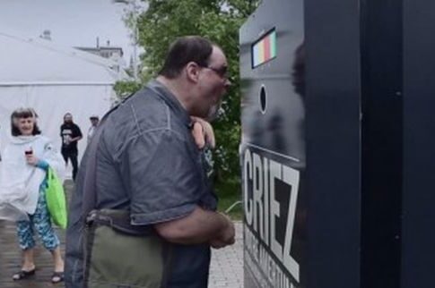 Ούρλιαξε για την μπύρα σου όσο πιο δυνατά μπορείς!