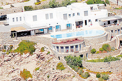 Μπαράζ διαρρήξεων σε βίλες της Μυκόνου