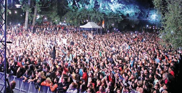 Κοσμοπλημμύρα και φέτος για το River party στο Νεστόριο
