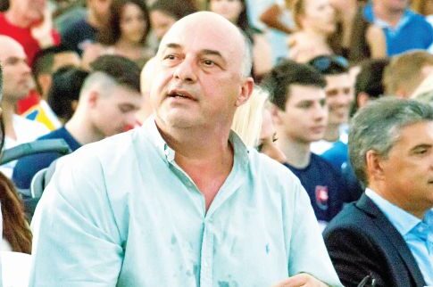 Ο Μπέος προσφέρει πριμ για την «Καμόρα»