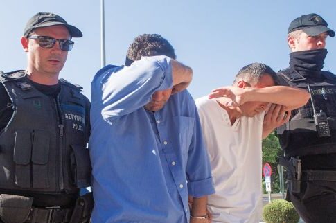 Κρίνεται η τύχη των οκτώ